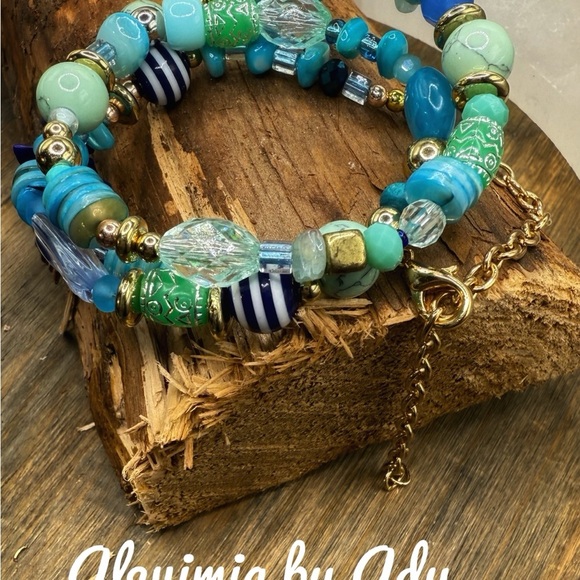 Turquoise wrap around beaded bracelet stack - Picture 4 of 4